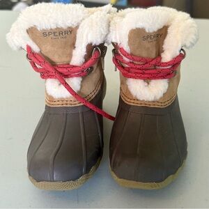 Sperry Tan and Brown Boots with Red Laces